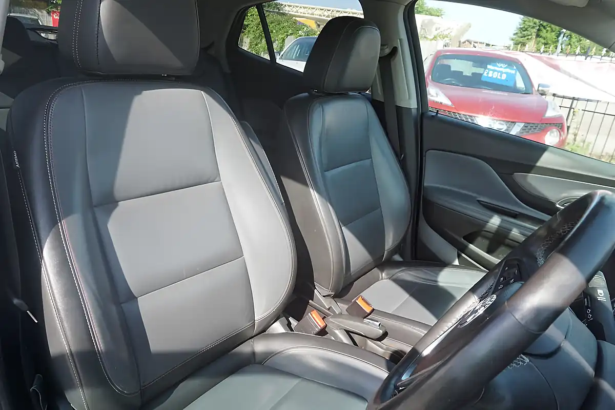 Used 2015 Vauxhall Mokka Se White - Interior and Exterior details 11