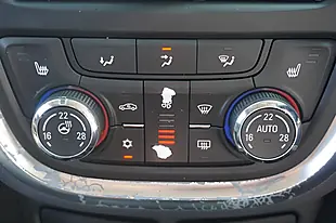 Used 2015 Vauxhall Mokka Se White - Interior and Exterior details 17