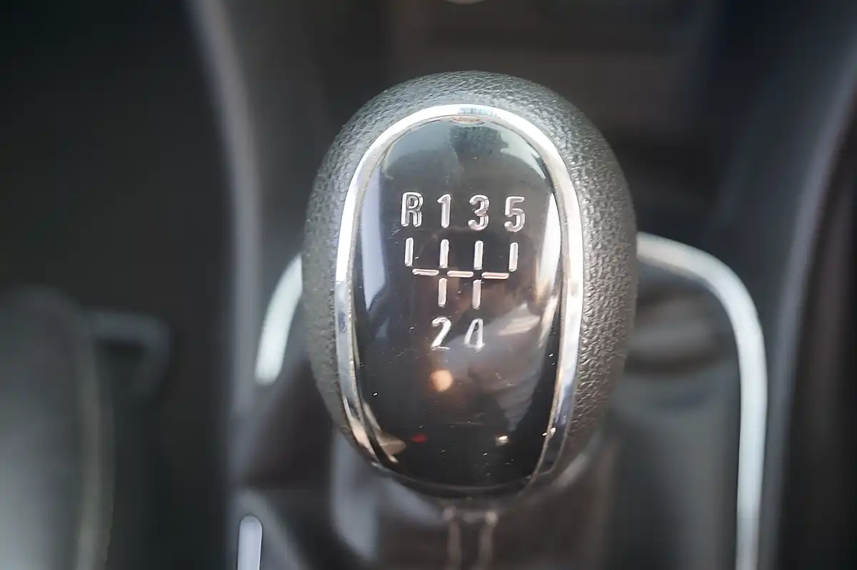 Used 2015 Vauxhall Mokka Se White - Interior and Exterior details 18