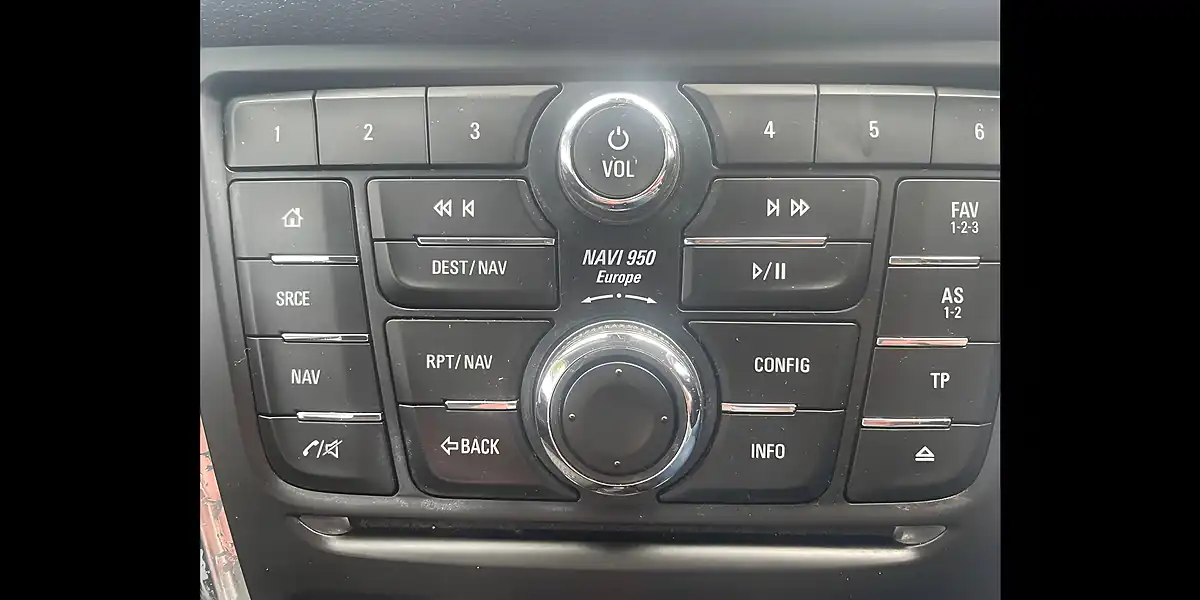 Used 2015 Vauxhall Mokka Tech Line Black - Interior and Exterior details 13