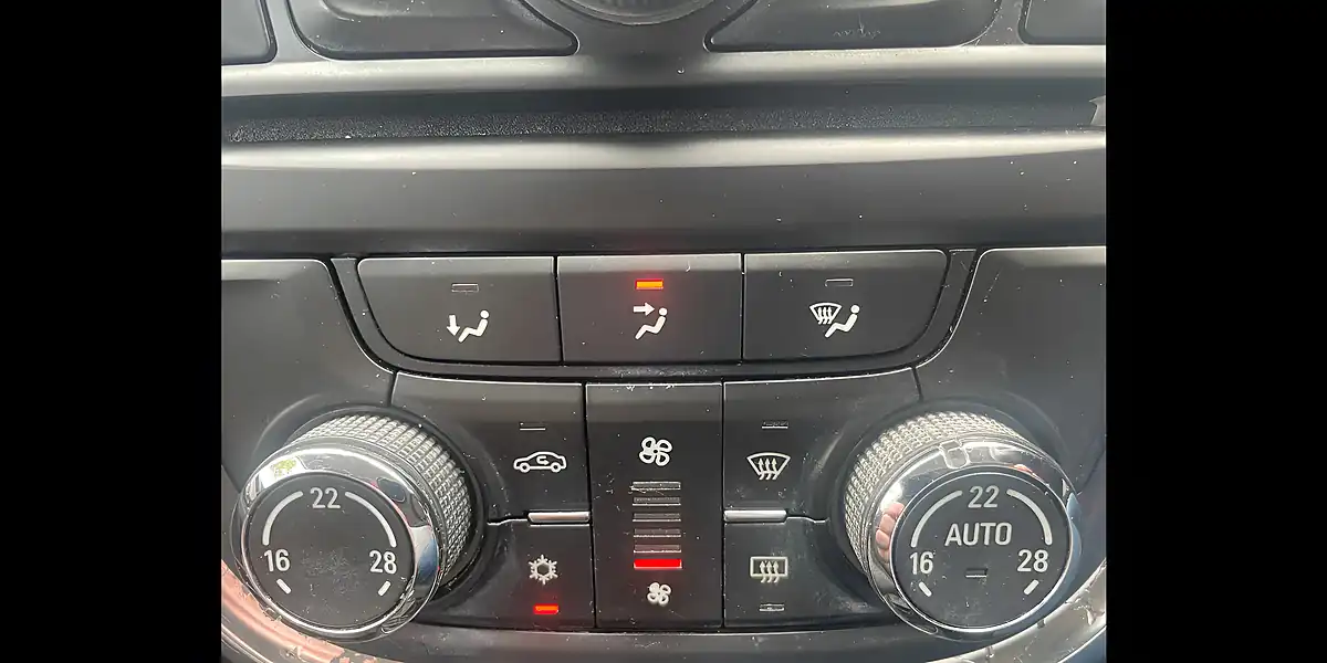 Used 2015 Vauxhall Mokka Tech Line Black - Interior and Exterior details 14