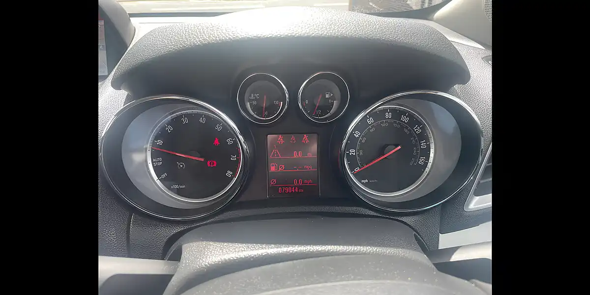 Used 2015 Vauxhall Mokka Tech Line Black - Interior and Exterior details 18