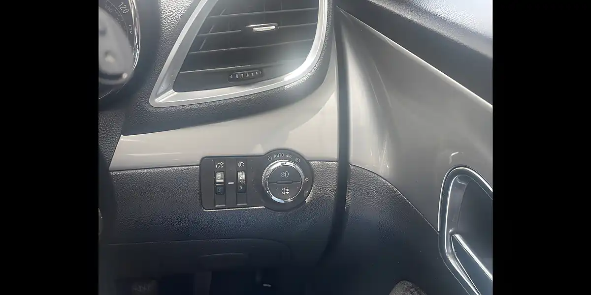 Used 2015 Vauxhall Mokka Tech Line Black - Interior and Exterior details 19