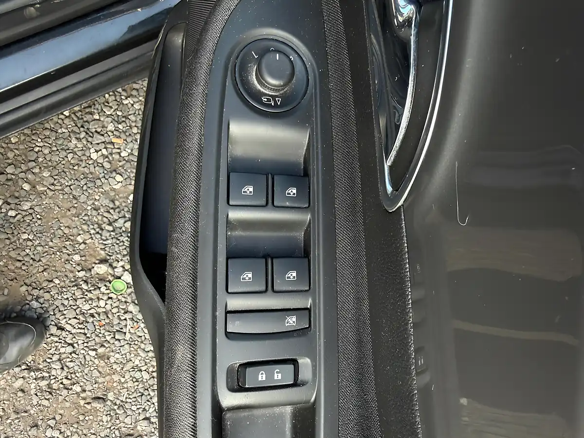 Used 2015 Vauxhall Mokka Tech Line Black - Interior and Exterior details 19