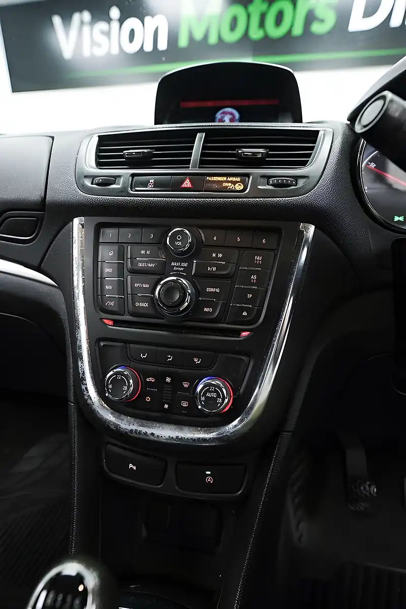 Used 2015 Vauxhall Mokka Tech Line Black - Interior and Exterior details 15