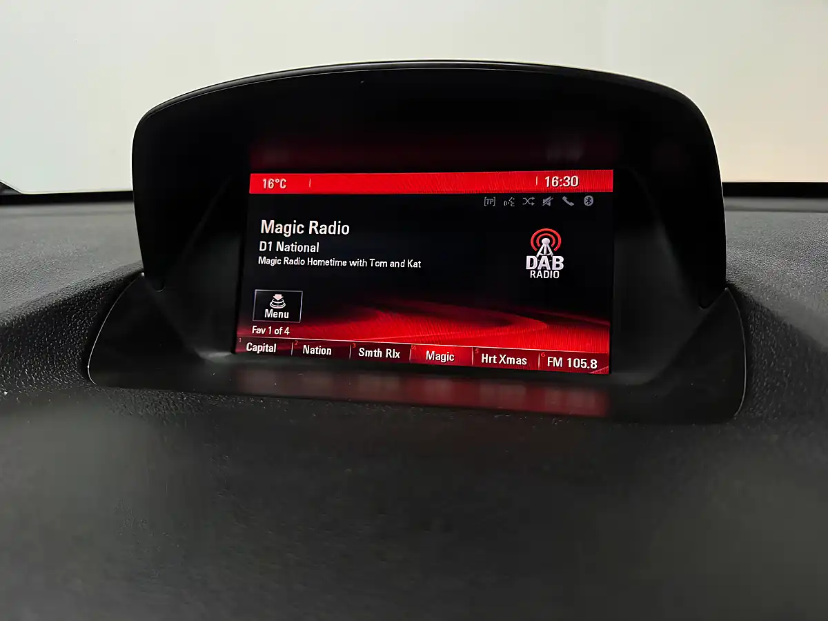 Used 2015 Vauxhall Mokka Tech Line Carbon Flash - Interior and Exterior details 12