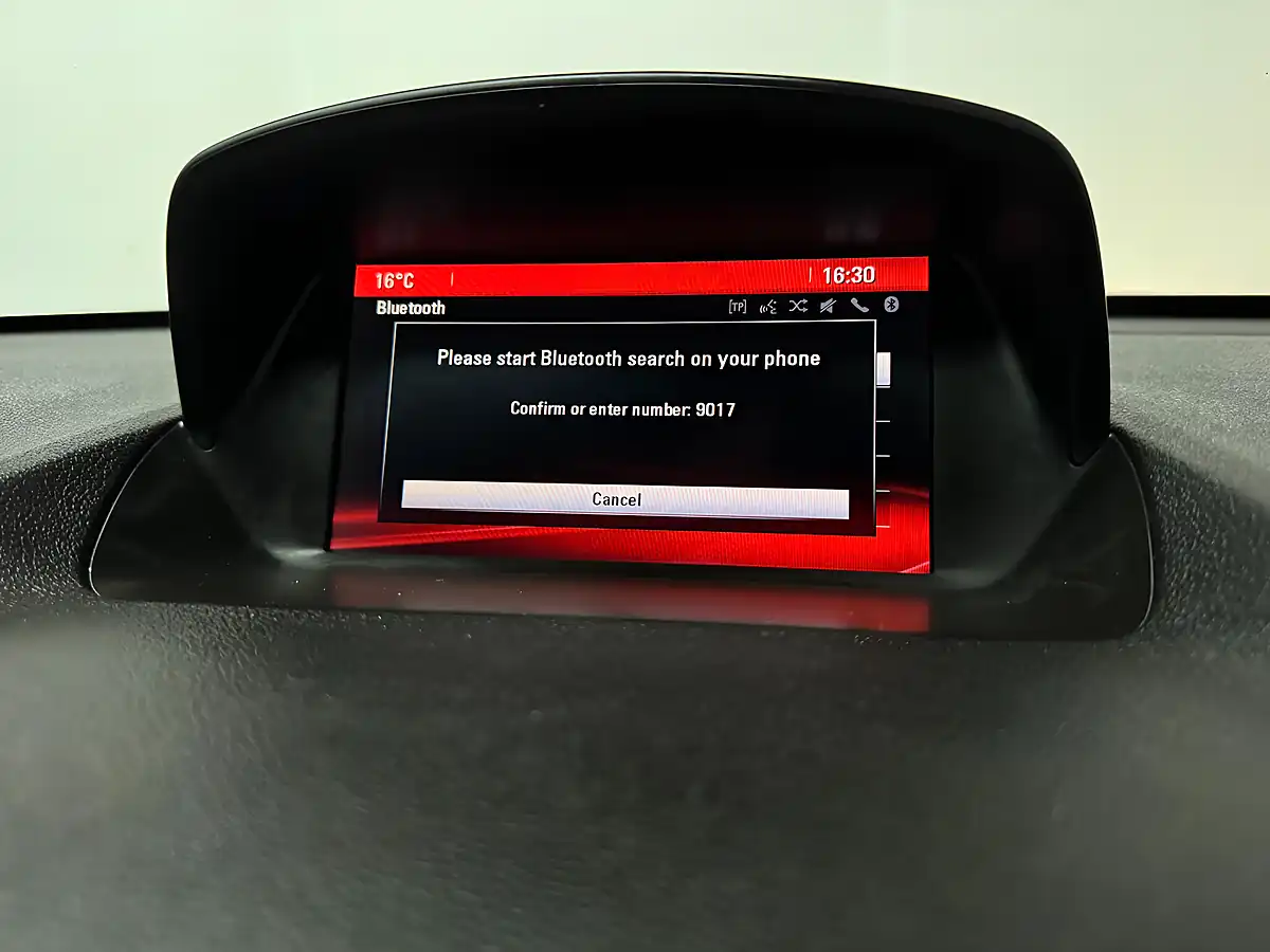 Used 2015 Vauxhall Mokka Tech Line Carbon Flash - Interior and Exterior details 13