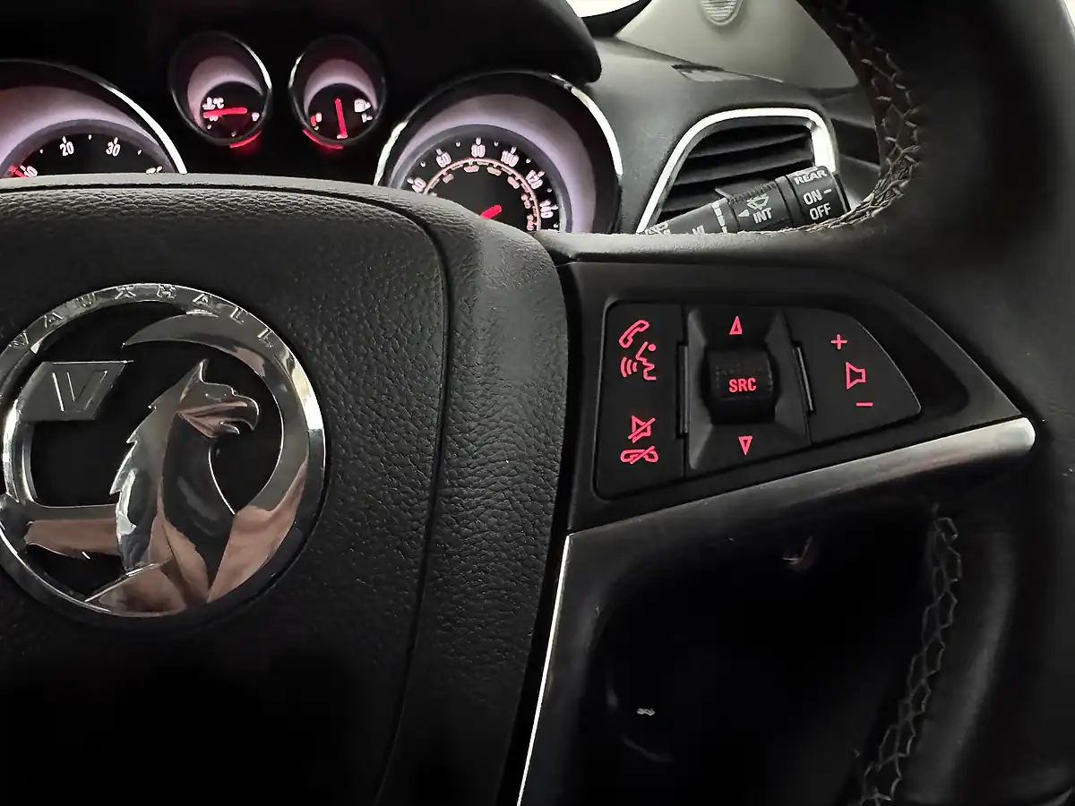 Used 2015 Vauxhall Mokka Tech Line Carbon Flash - Interior and Exterior details 14