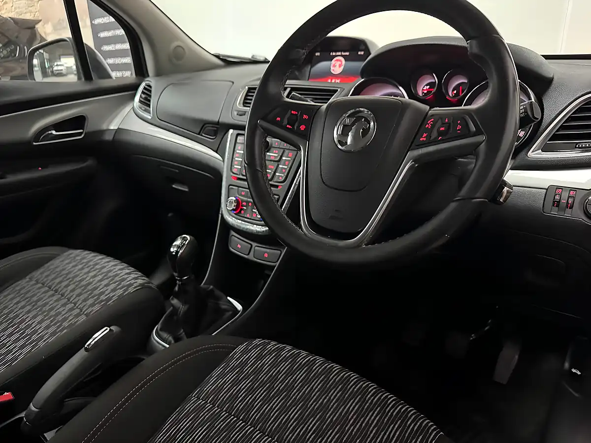 Used 2015 Vauxhall Mokka Tech Line Carbon Flash - Interior and Exterior details 3