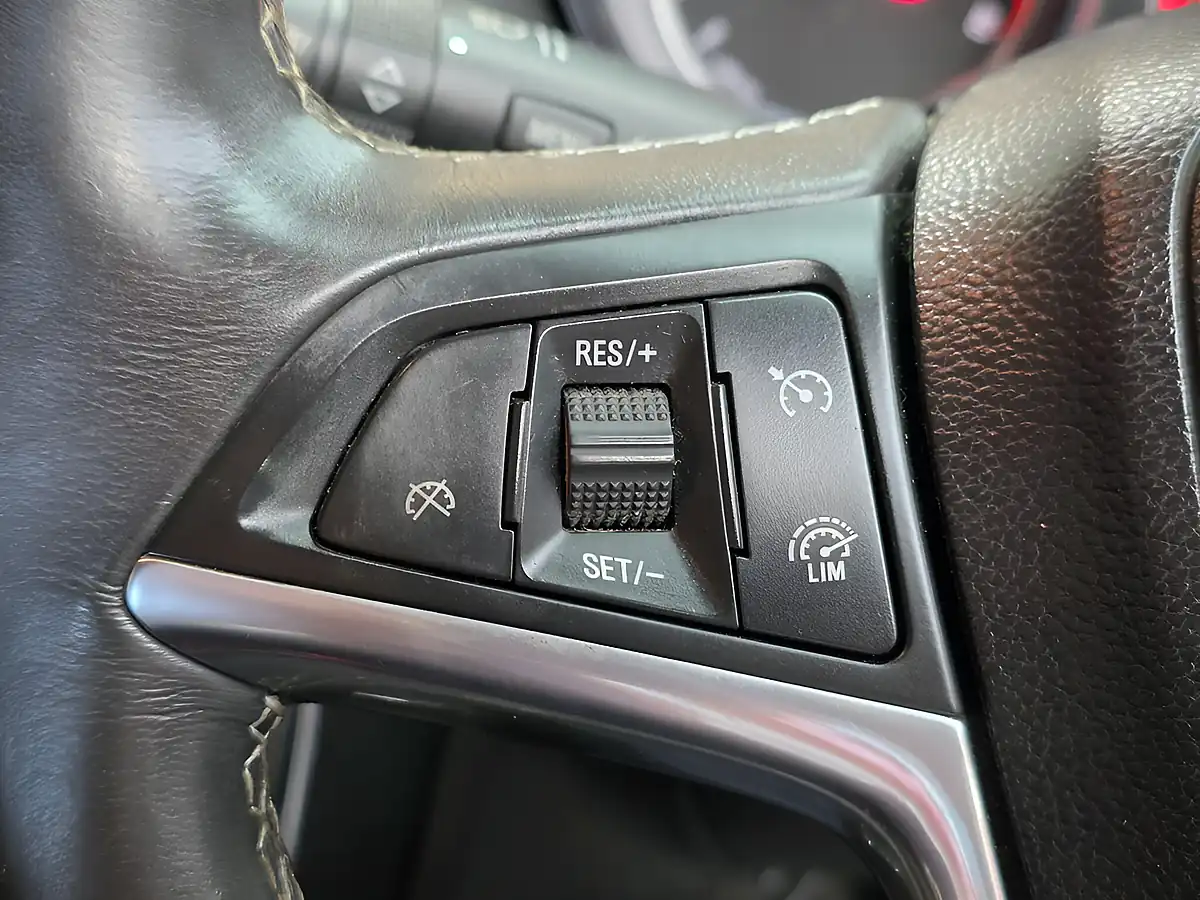 Used 2015 Vauxhall Mokka Tech Line Silver - Interior and Exterior details 14