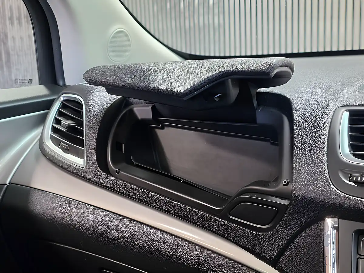 Used 2015 Vauxhall Mokka Tech Line Silver - Interior and Exterior details 19