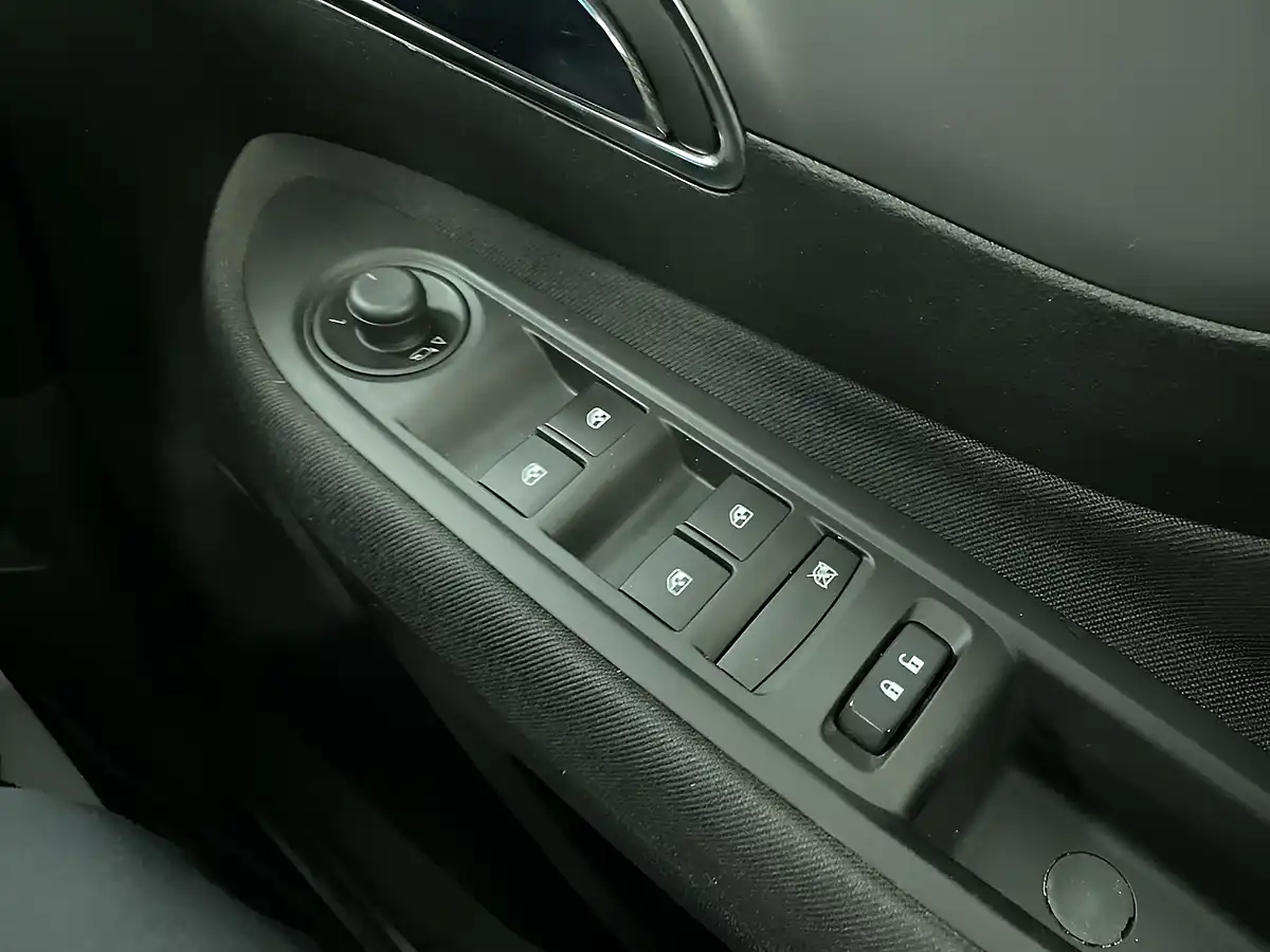 Used 2015 Vauxhall Mokka Tech Line White - Interior and Exterior details 16