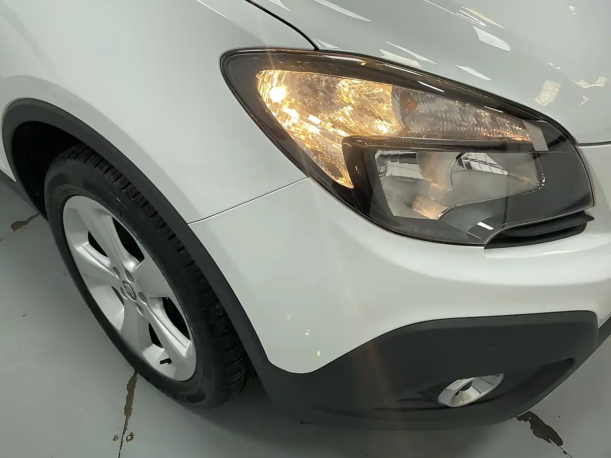 Used 2015 Vauxhall Mokka Tech Line White - Interior and Exterior details 4