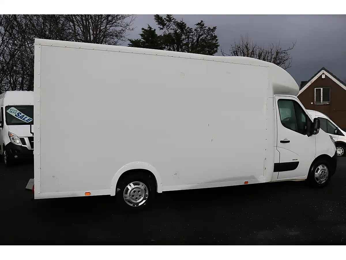 Used 2015 Vauxhall Movano Lowloader Luton White - Interior and Exterior details 10
