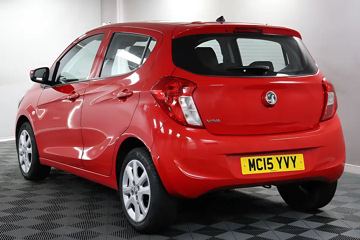 Used 2015 Vauxhall Viva Se Ac Red - Interior and Exterior details 8