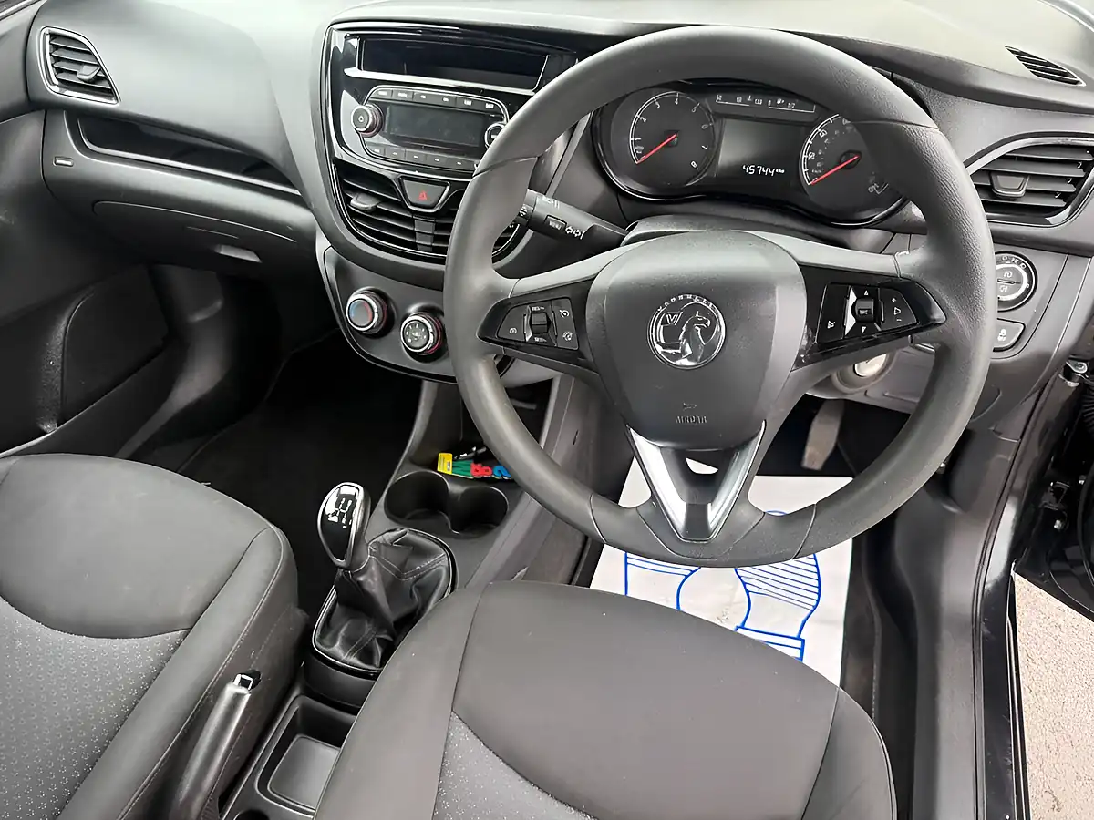 Used 2015 Vauxhall Viva Se Black - Interior and Exterior details 15