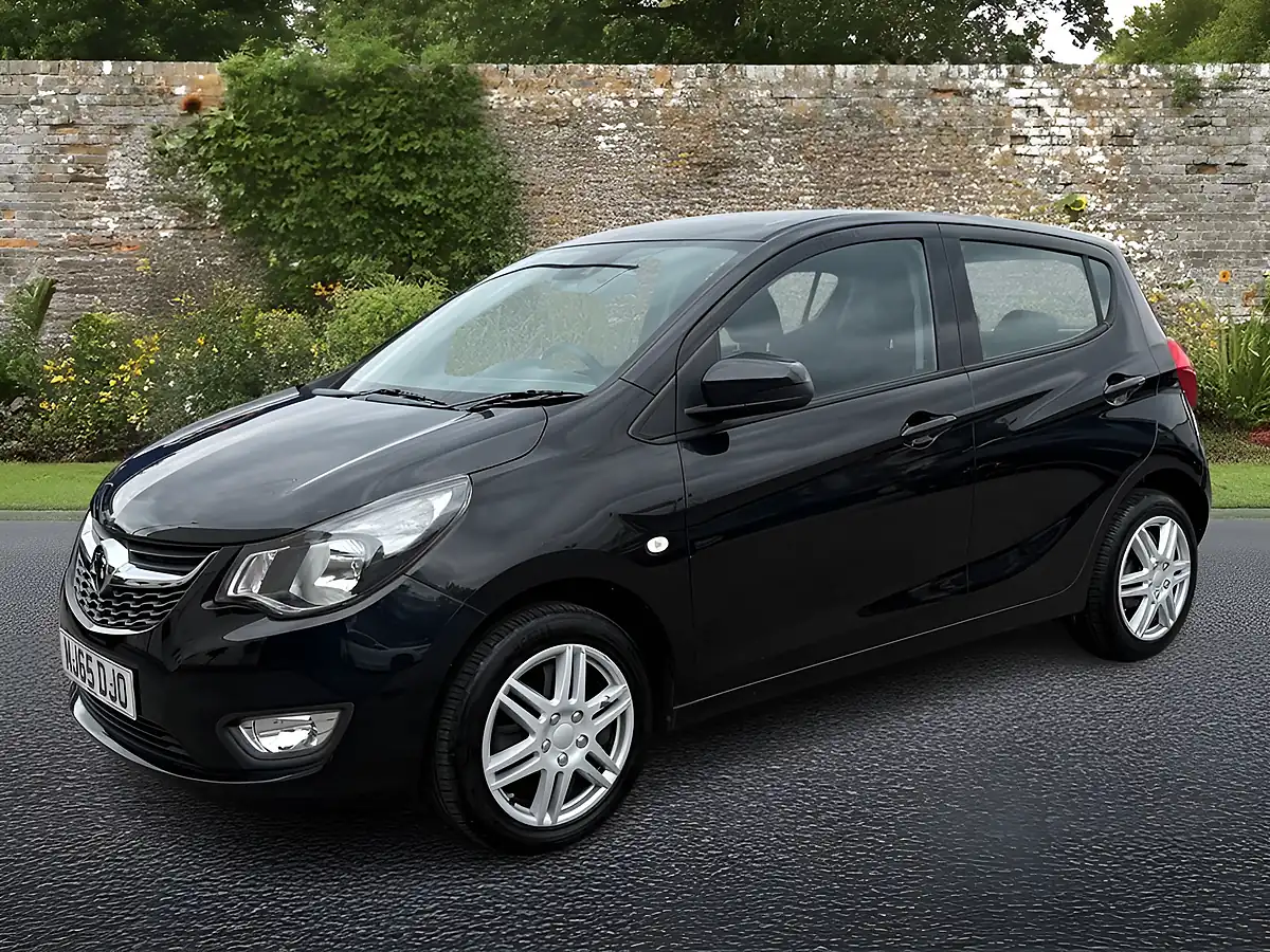 Used 2015 Vauxhall Viva Se Black - Interior and Exterior details 4