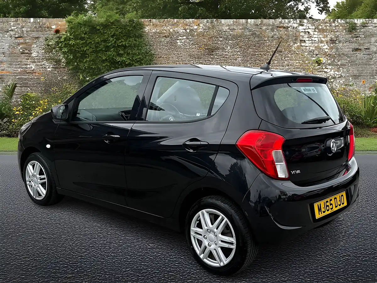 Used 2015 Vauxhall Viva Se Black - Interior and Exterior details 5