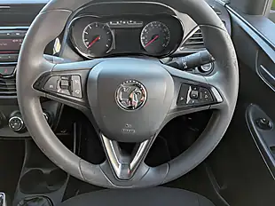 Used 2015 Vauxhall Viva Se Green - Interior and Exterior details 10