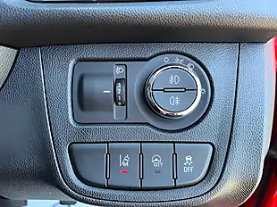 Used 2015 Vauxhall Viva Se Red - Interior and Exterior details 15