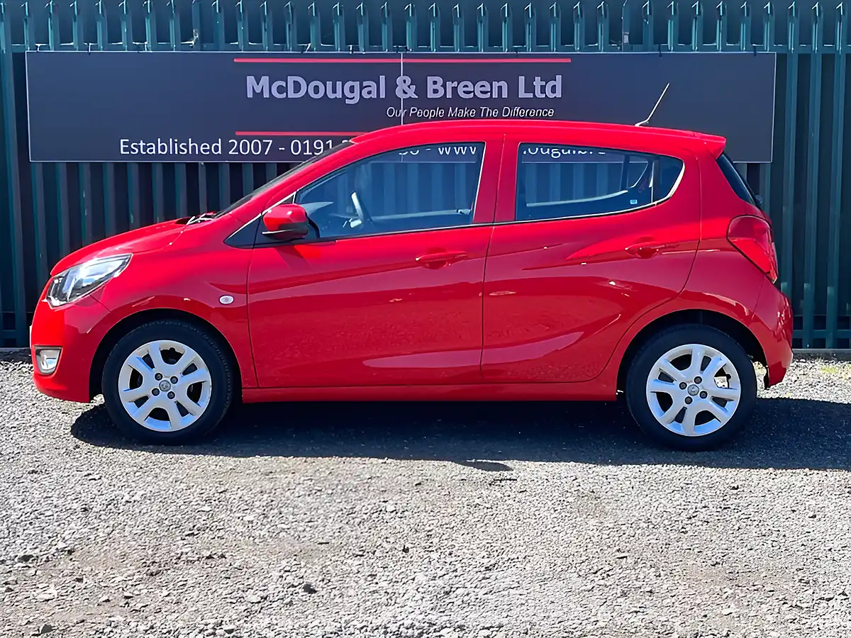 Used 2015 Vauxhall Viva Se Red - Interior and Exterior details 3