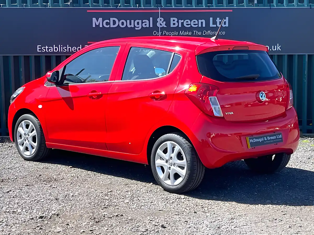 Used 2015 Vauxhall Viva Se Red - Interior and Exterior details 4