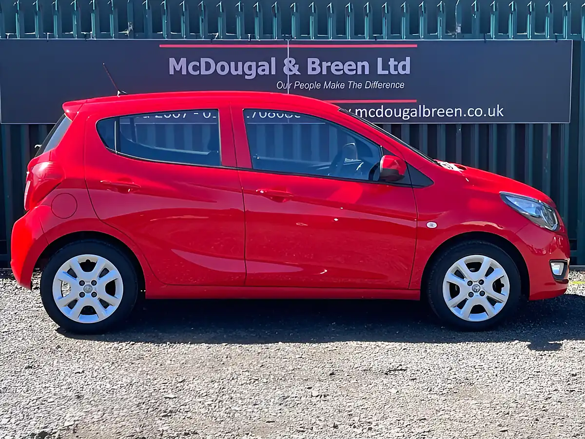 Used 2015 Vauxhall Viva Se Red - Interior and Exterior details 7