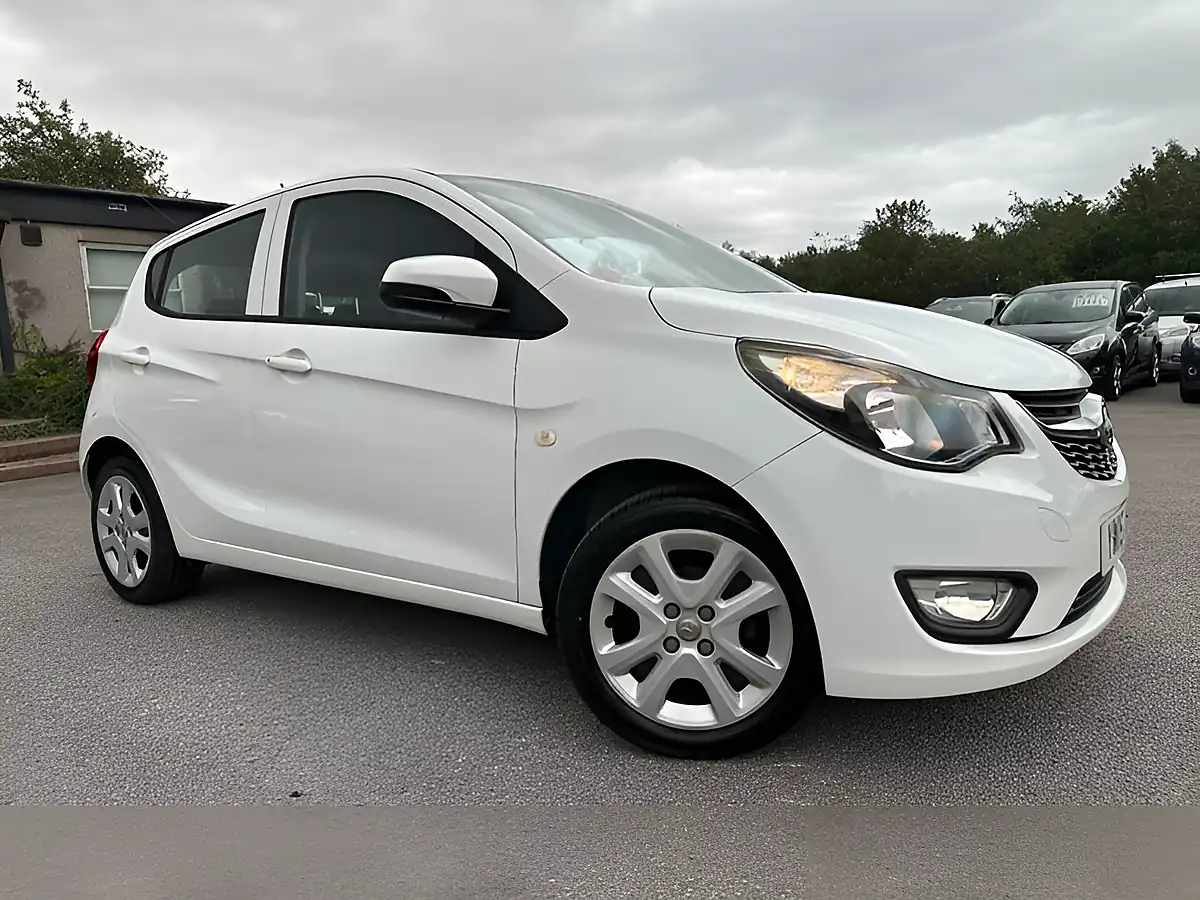 Used 2015 Vauxhall Viva Se White - Front View