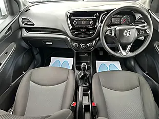 Used 2015 Vauxhall Viva Se White - Interior and Exterior details 18