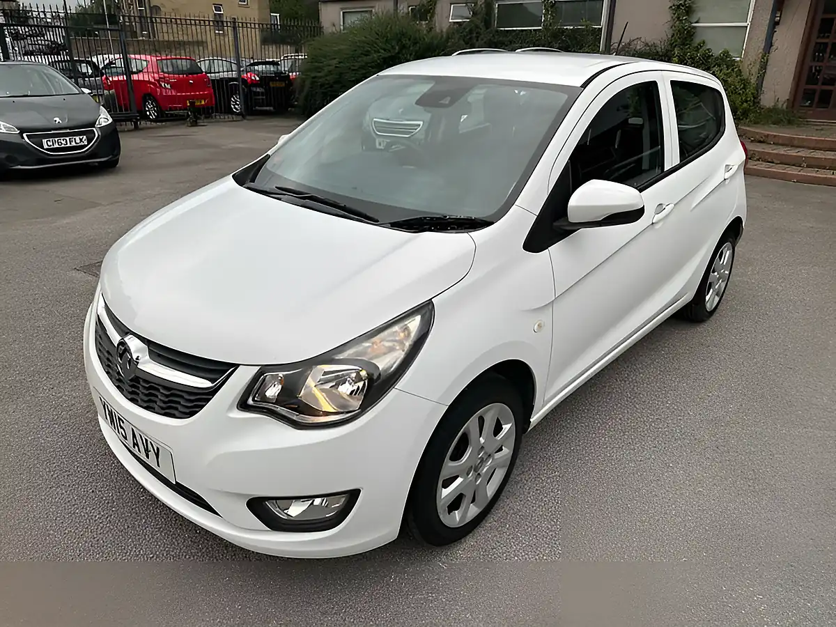 Used 2015 Vauxhall Viva Se White - Interior and Exterior details 9