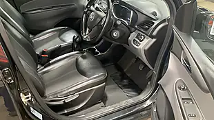 Used 2015 Vauxhall Viva Sl Black - Interior and Exterior details 10