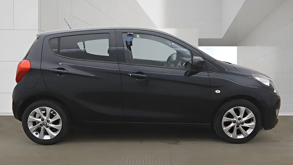 Used 2015 Vauxhall Viva Sl Black - Interior and Exterior details 8