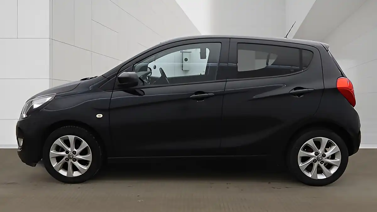 Used 2015 Vauxhall Viva Sl Black - Interior and Exterior details 9