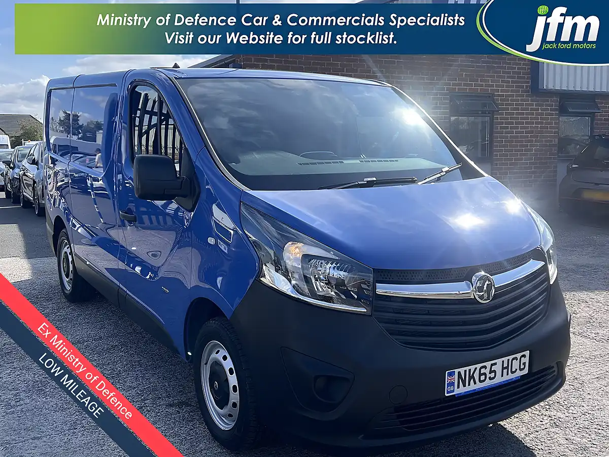 Used 2015 Vauxhall Vivaro 2900 Ecoflex L1H1 Blue - Front View