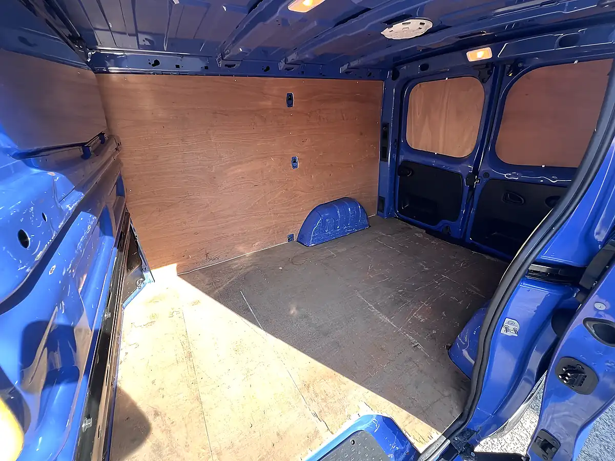 Used 2015 Vauxhall Vivaro 2900 Ecoflex L1H1 Blue - Interior and Exterior details 4