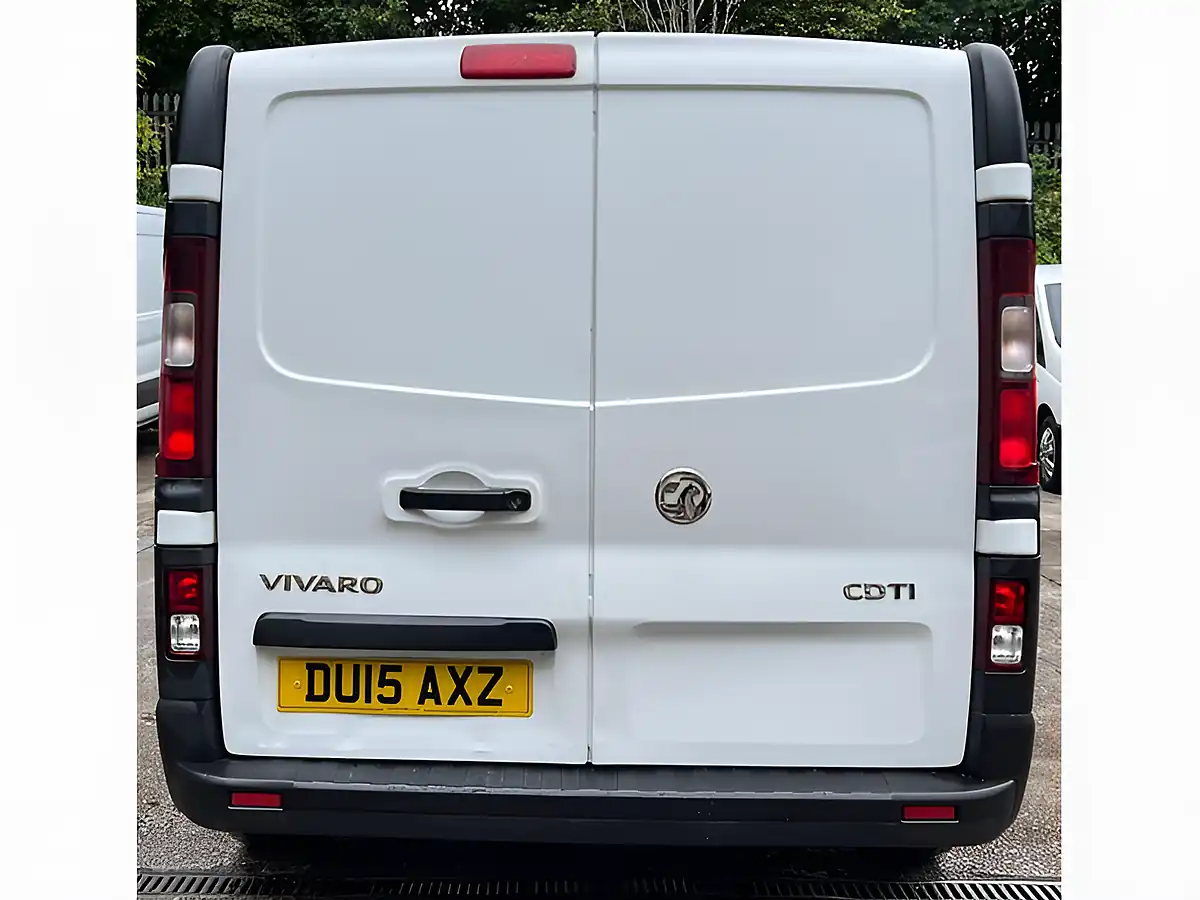 Used 2015 Vauxhall Vivaro 2900 L2 H1 Euro 5 White - Interior and Exterior details 10