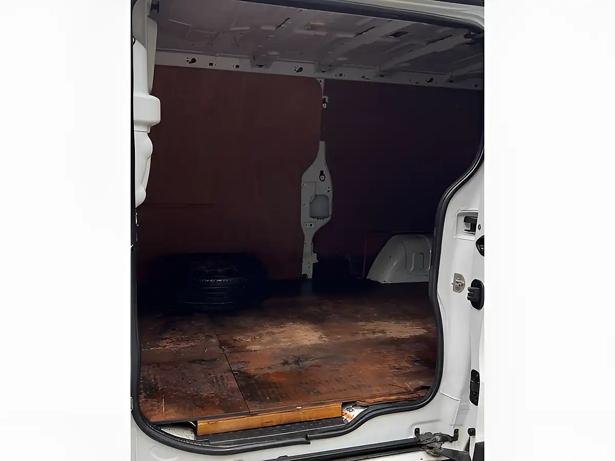 Used 2015 Vauxhall Vivaro 2900 L2 H1 Euro 5 White - Interior and Exterior details 13