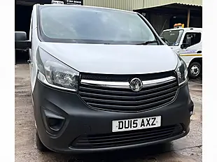 Used 2015 Vauxhall Vivaro 2900 L2 H1 Euro 5 White - Interior and Exterior details 3