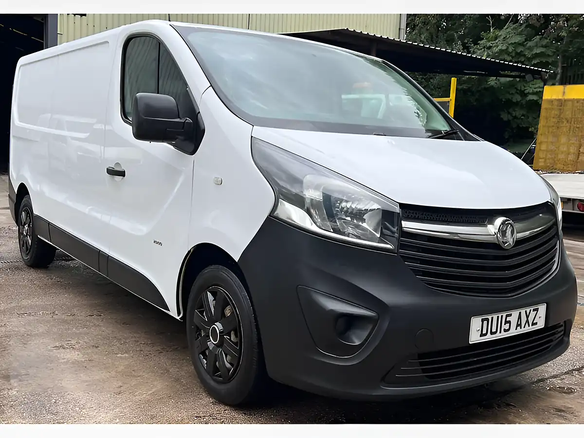 Used 2015 Vauxhall Vivaro 2900 L2 H1 Euro 5 White - Interior and Exterior details 4