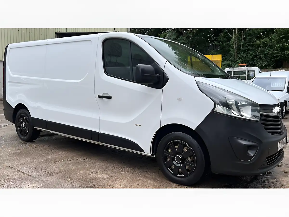 Used 2015 Vauxhall Vivaro 2900 L2 H1 Euro 5 White - Interior and Exterior details 5