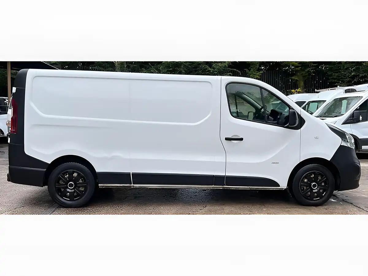 Used 2015 Vauxhall Vivaro 2900 L2 H1 Euro 5 White - Interior and Exterior details 7