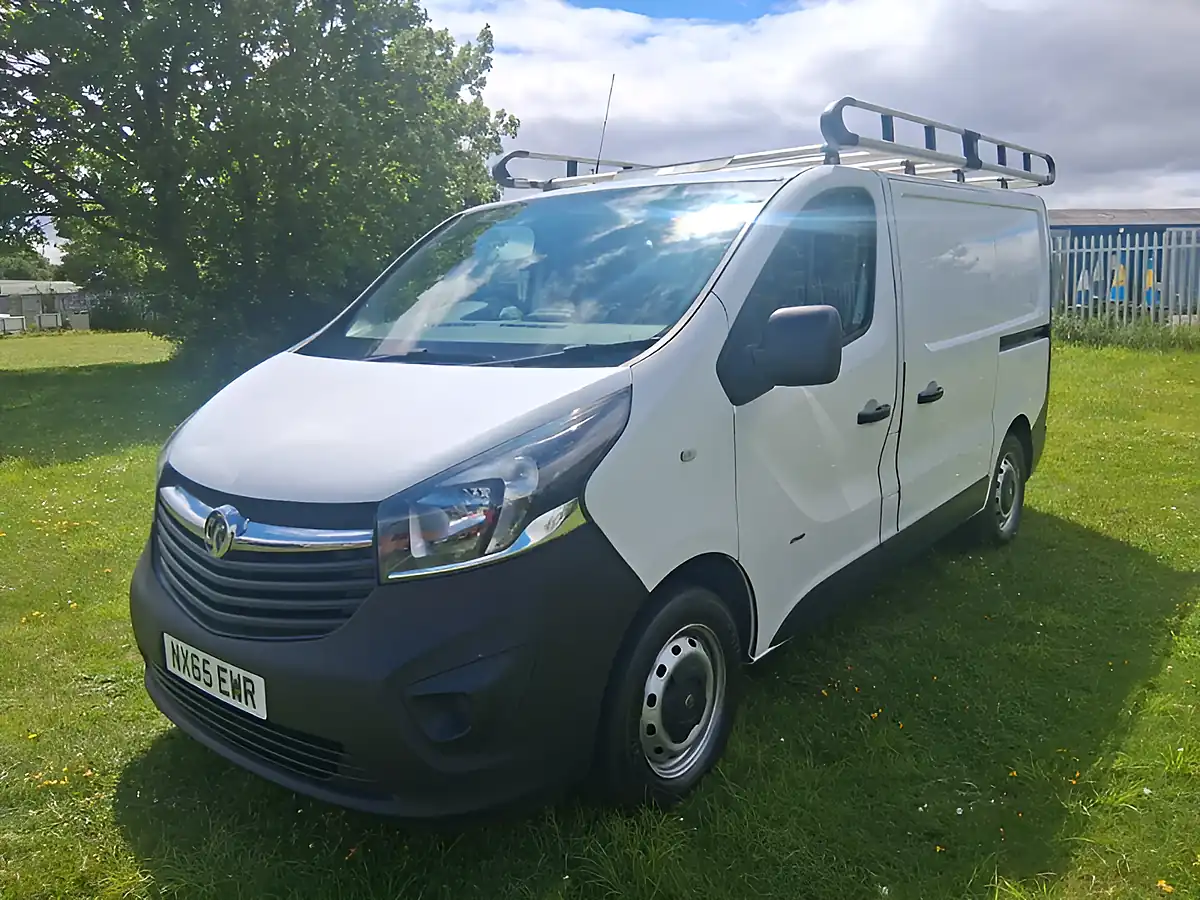 Used 2015 Vauxhall Vivaro 2900 Panel Van L1 H1 White - Front View
