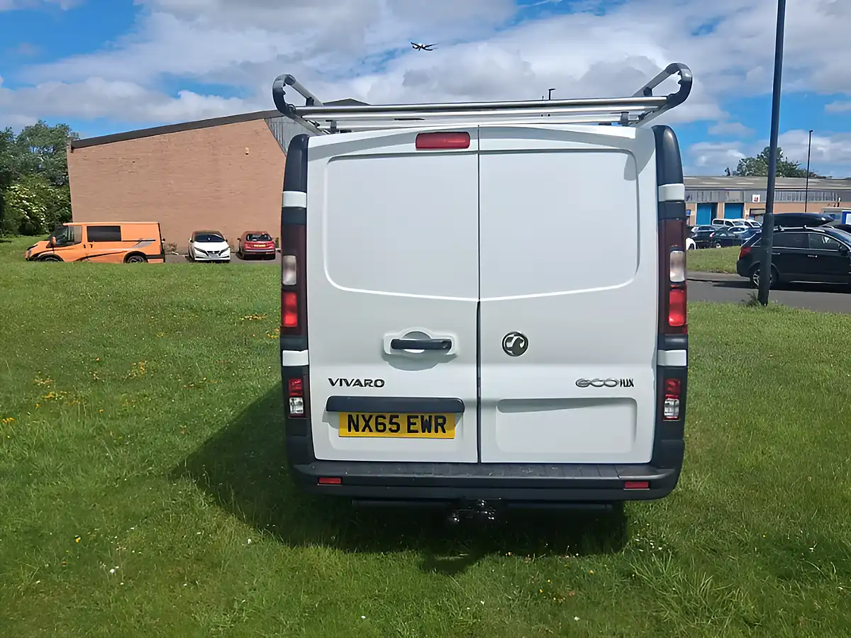 Used 2015 Vauxhall Vivaro 2900 Panel Van L1 H1 White - Interior and Exterior details 4