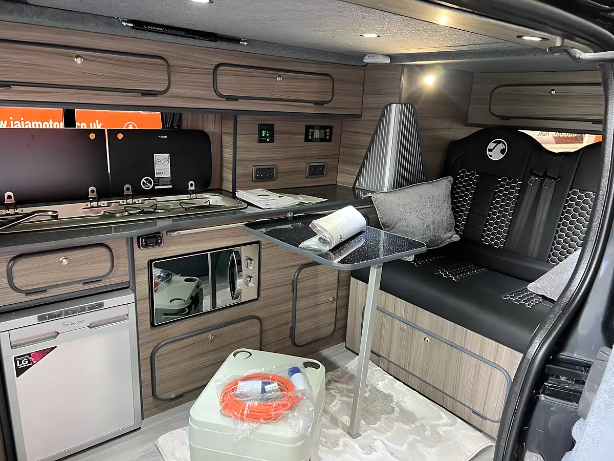 Used 2015 Vauxhall Vivaro Campervan Black - Interior and Exterior details 3