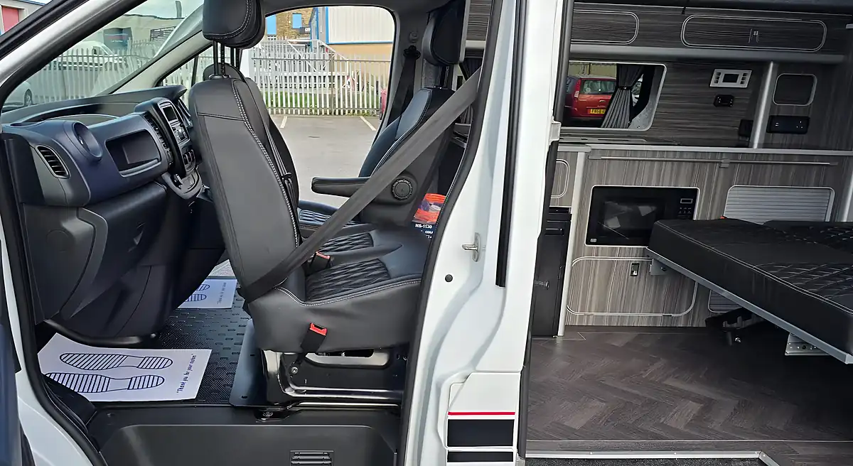 Used 2015 Vauxhall Vivaro Campervan White - Interior and Exterior details 9