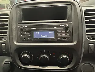 Used 2015 Vauxhall Vivaro Crew Van Double Cab White - Interior and Exterior details 11