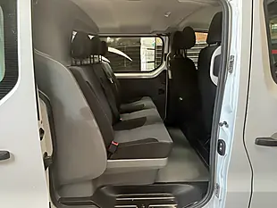 Used 2015 Vauxhall Vivaro Crew Van Double Cab White - Interior and Exterior details 15