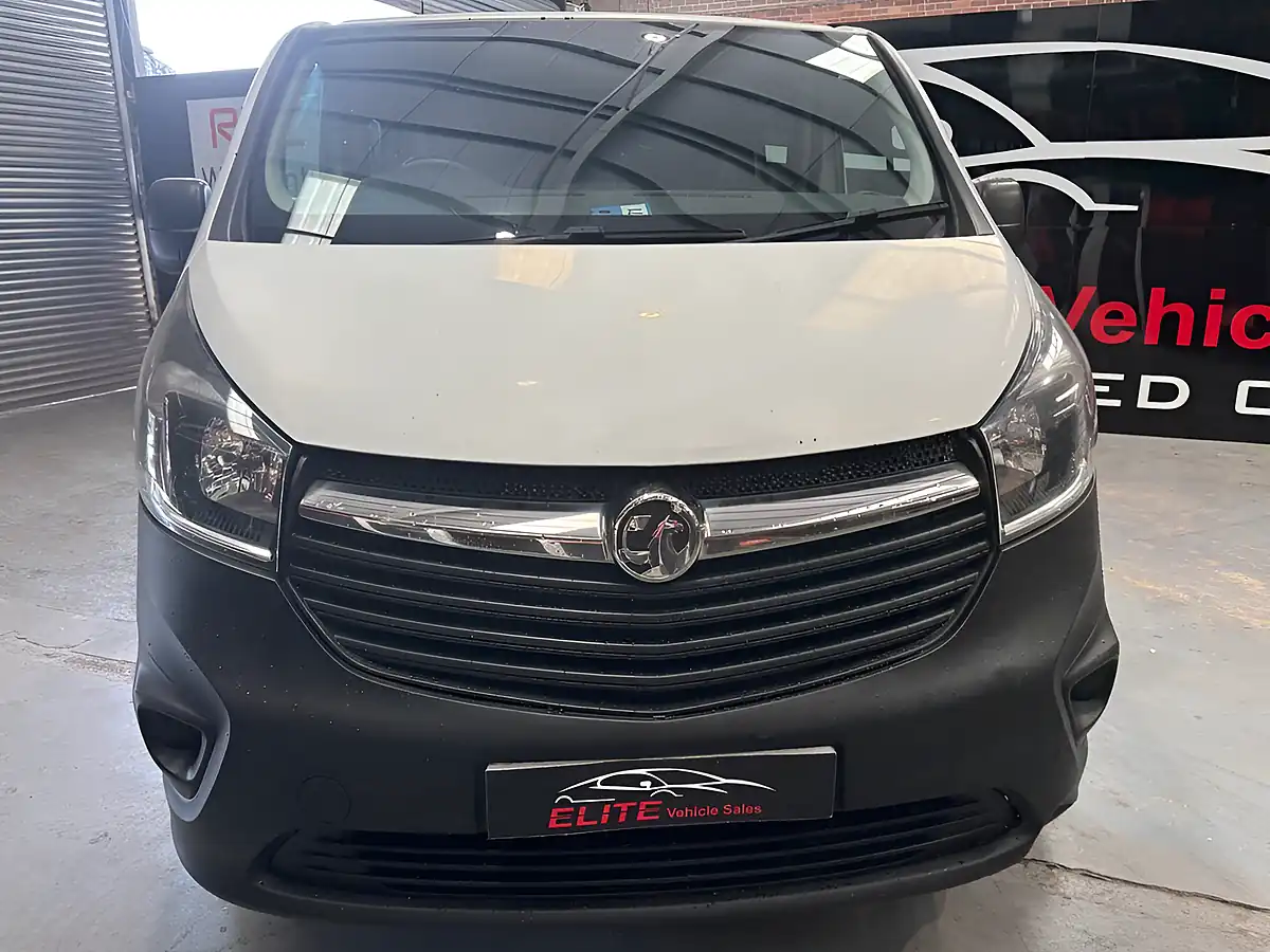 Used 2015 Vauxhall Vivaro Crew Van Double Cab White - Interior and Exterior details 2