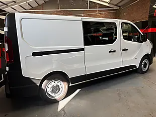 Used 2015 Vauxhall Vivaro Crew Van Double Cab White - Interior and Exterior details 3