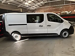 Used 2015 Vauxhall Vivaro Crew Van Double Cab White - Interior and Exterior details 4